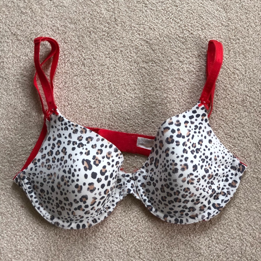 Adorable Victoria’s Secret bra